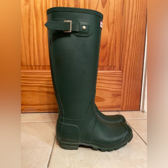 Hunter Brand Women's Original Tall Rain Boots, Hunter Green - Picture 3 of 11